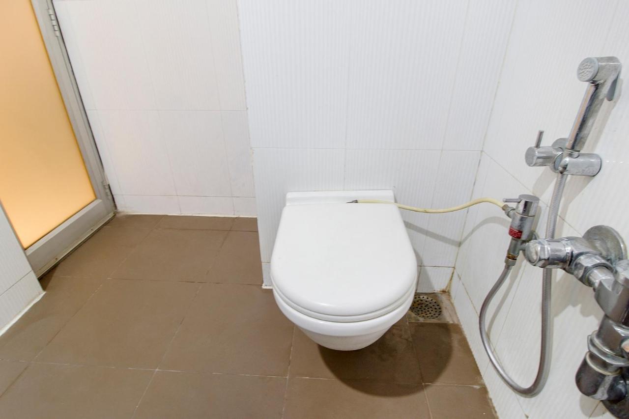 Hotel Fabexpress Kalyan - Nr Dairy Dan Circle à Vadodara Extérieur photo